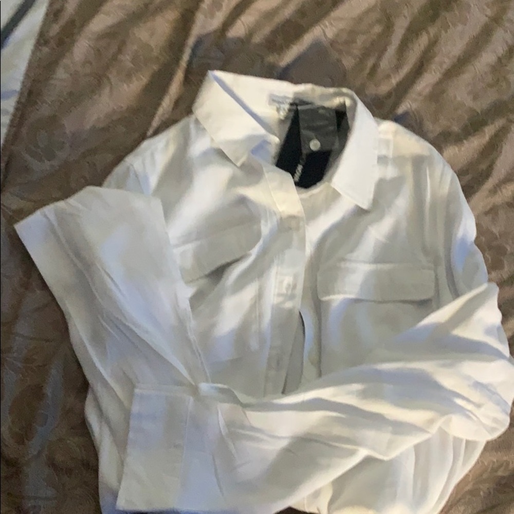 Button down - Picture 3 of 4